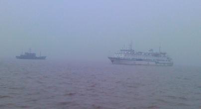青岛港橙色海优势险预警，有关海域已执行禁限航