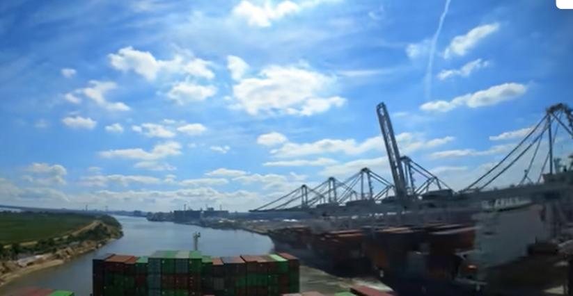 bb1820c78d774bcc57e86d41f3ef2ab9643d1be7b946d 将来内贸集装箱海运需要持续提升